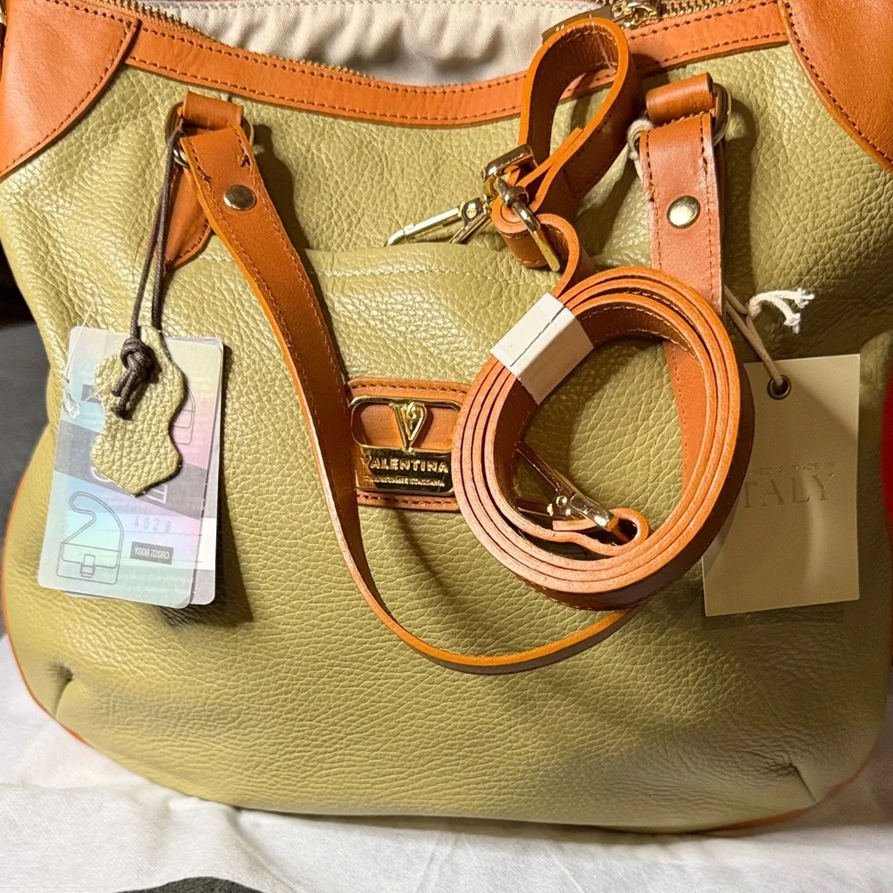 Valentina Leather Shoulder Bag in Olive and cognac - Picture 4 of 6